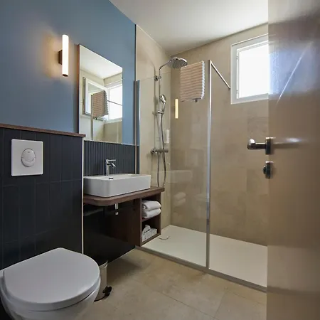 Quality Hotel La Marebaudiere Vannes Centre Exterior photo